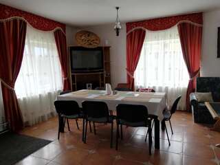 Дома для отпуска Casa Jasmin Бран Дом для отпуска-46