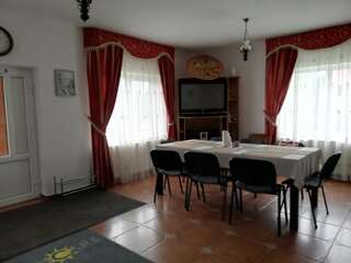 Дома для отпуска Casa Jasmin Бран Дом для отпуска-49