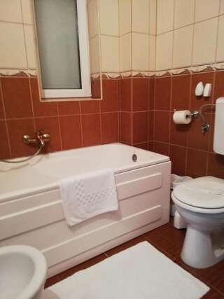 Дома для отпуска Casa Jasmin Бран Дом для отпуска-69