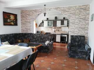 Дома для отпуска Casa Jasmin Бран Дом для отпуска-76